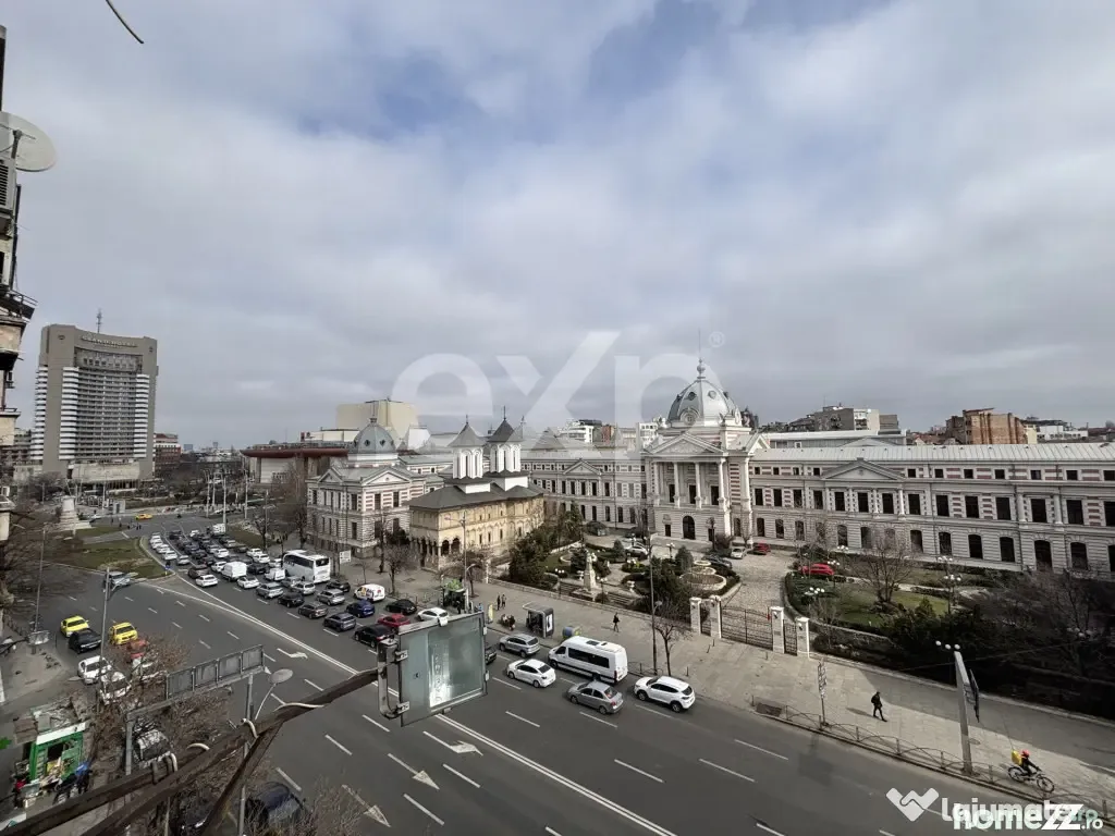 carousel-thumb-1