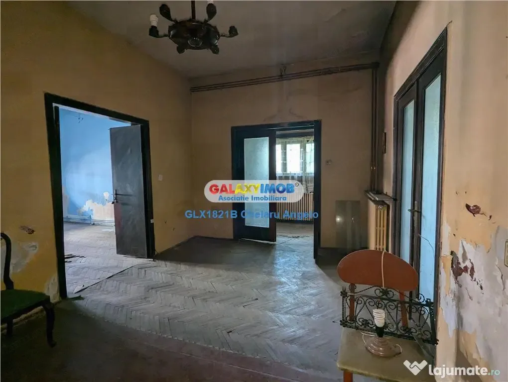 carousel-thumb-0
