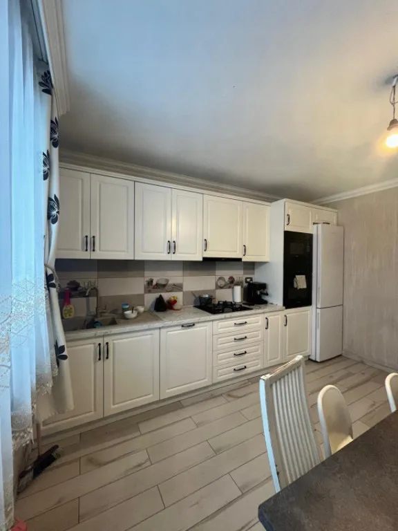 carousel-thumb-1