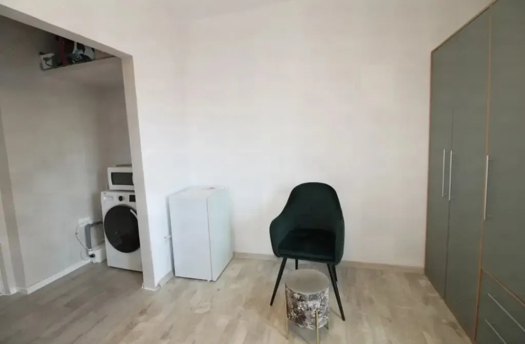 carousel-thumb-1