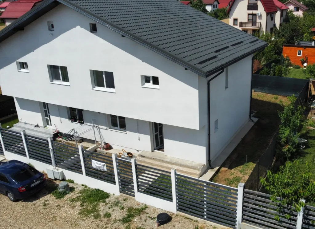 carousel-thumb-0