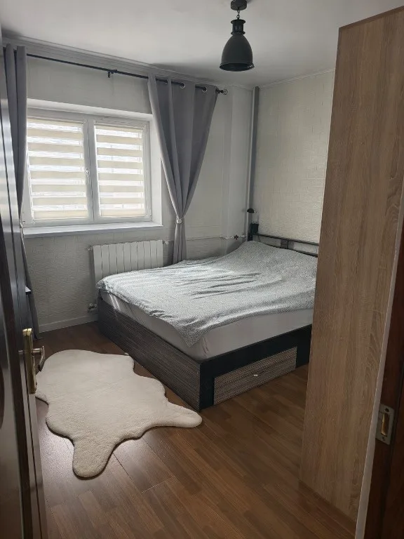 carousel-thumb-1