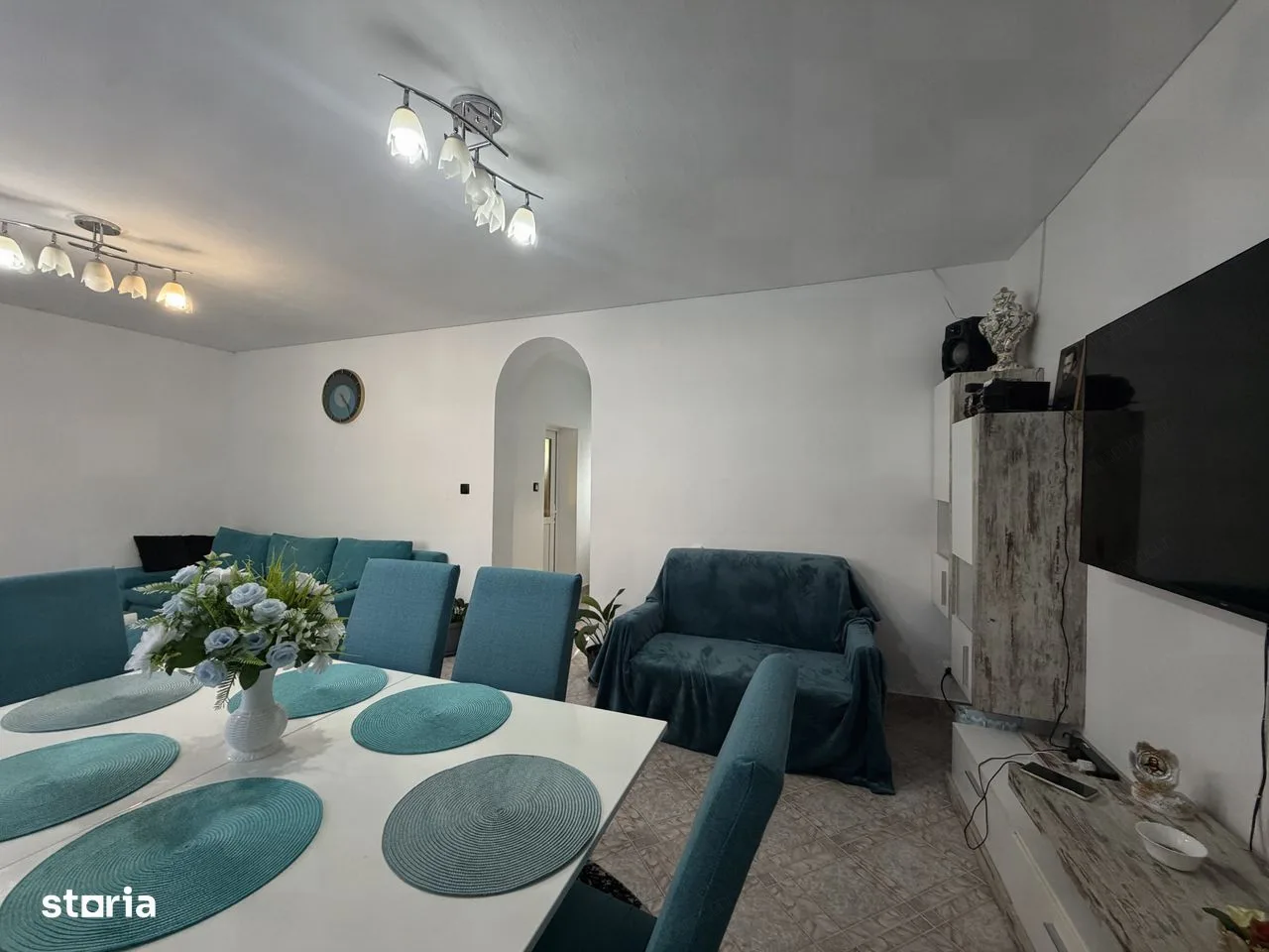 carousel-thumb-2